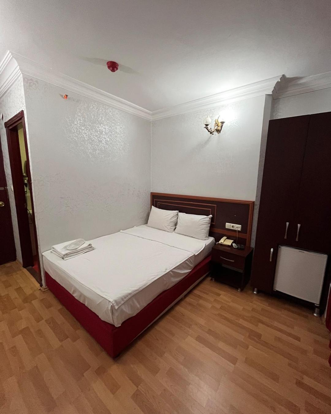 Red White Hotel Estambul Exterior foto